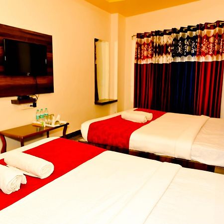 Townhouse Mk Hotel Chikmagalur Bagian luar foto